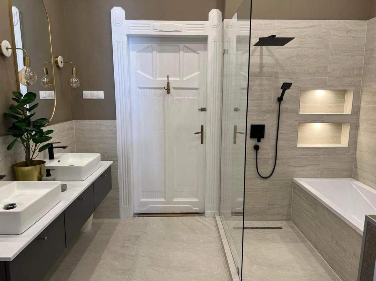 Orangehomes Panthera Luxury Apartment Будапеща Екстериор снимка
